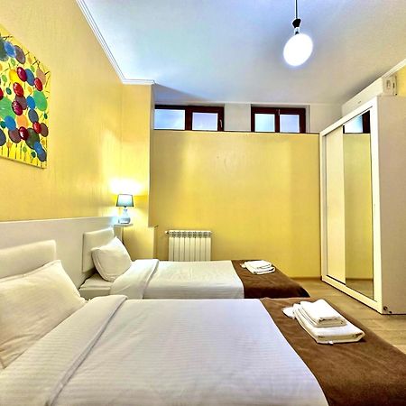 Hotel Four Brothers Tbilisi Bagian luar foto