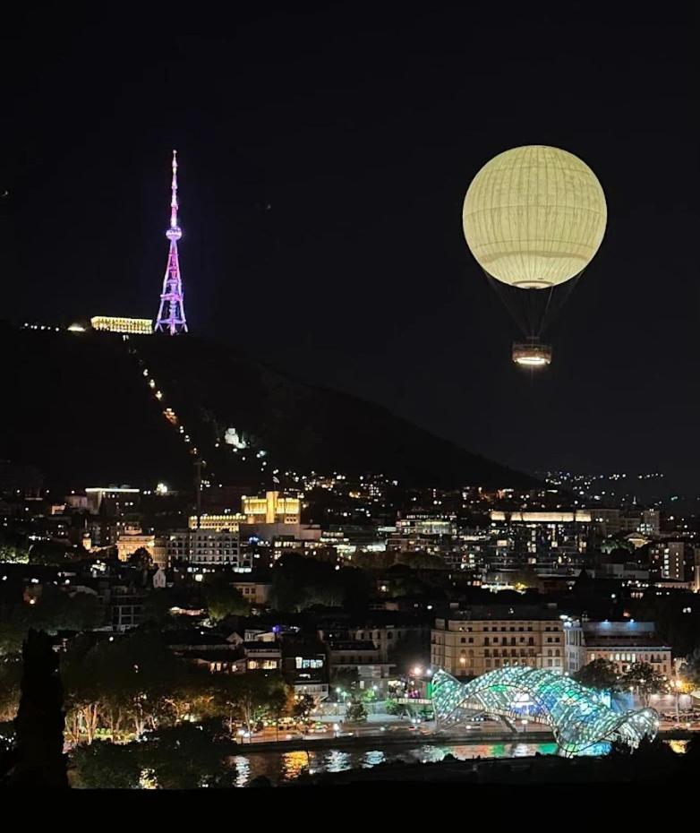 Hotel Four Brothers Tbilisi Bagian luar foto