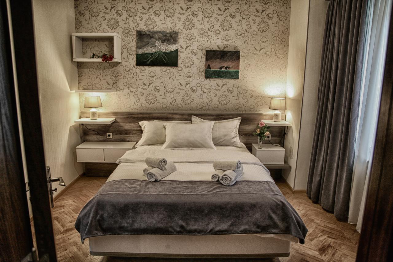 Hotel Four Brothers Tbilisi Bagian luar foto