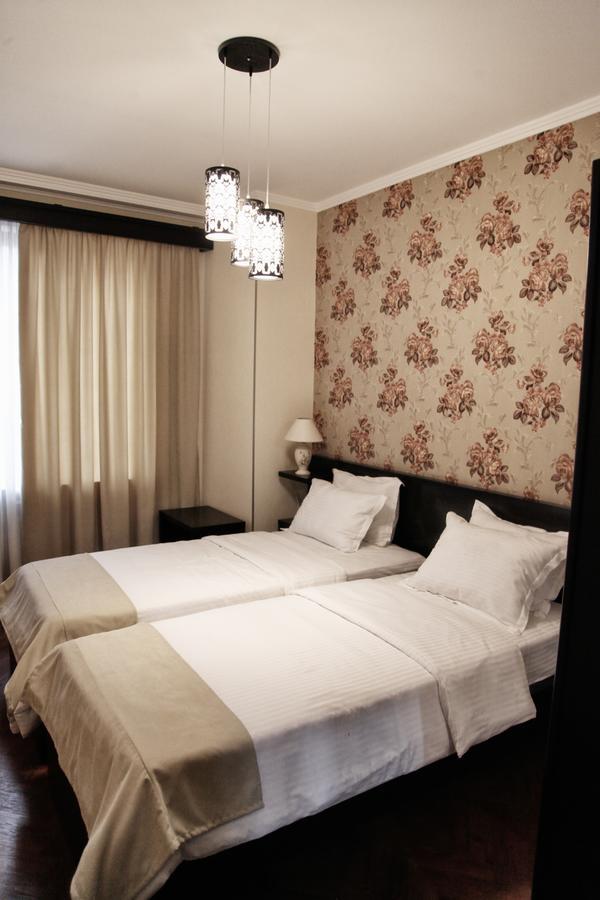 Hotel Four Brothers Tbilisi Bagian luar foto