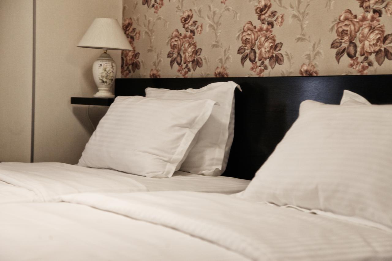 Hotel Four Brothers Tbilisi Bagian luar foto